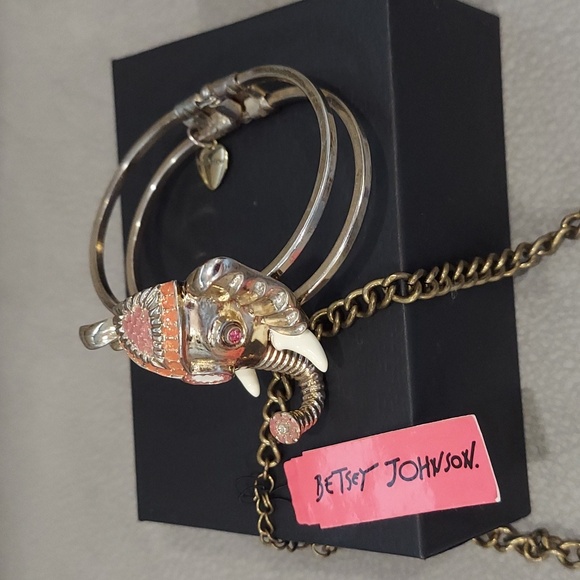 Betsey Johnson ELEPHANT NECKLACE & BRACELET - Picture 6 of 10
